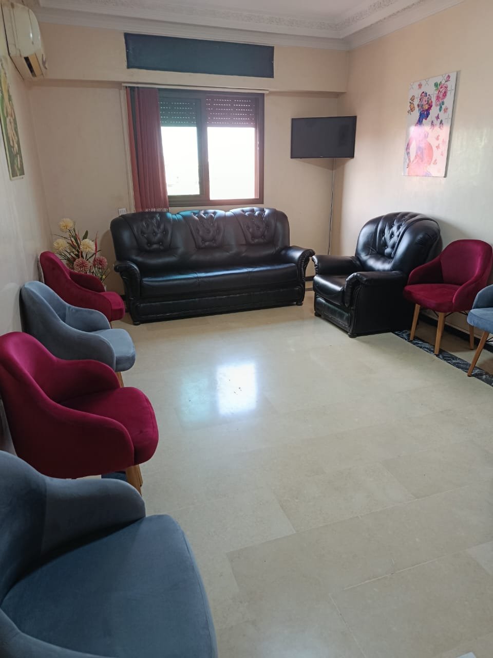 Salle d'attente du cabinet Dr Magamane Khalid